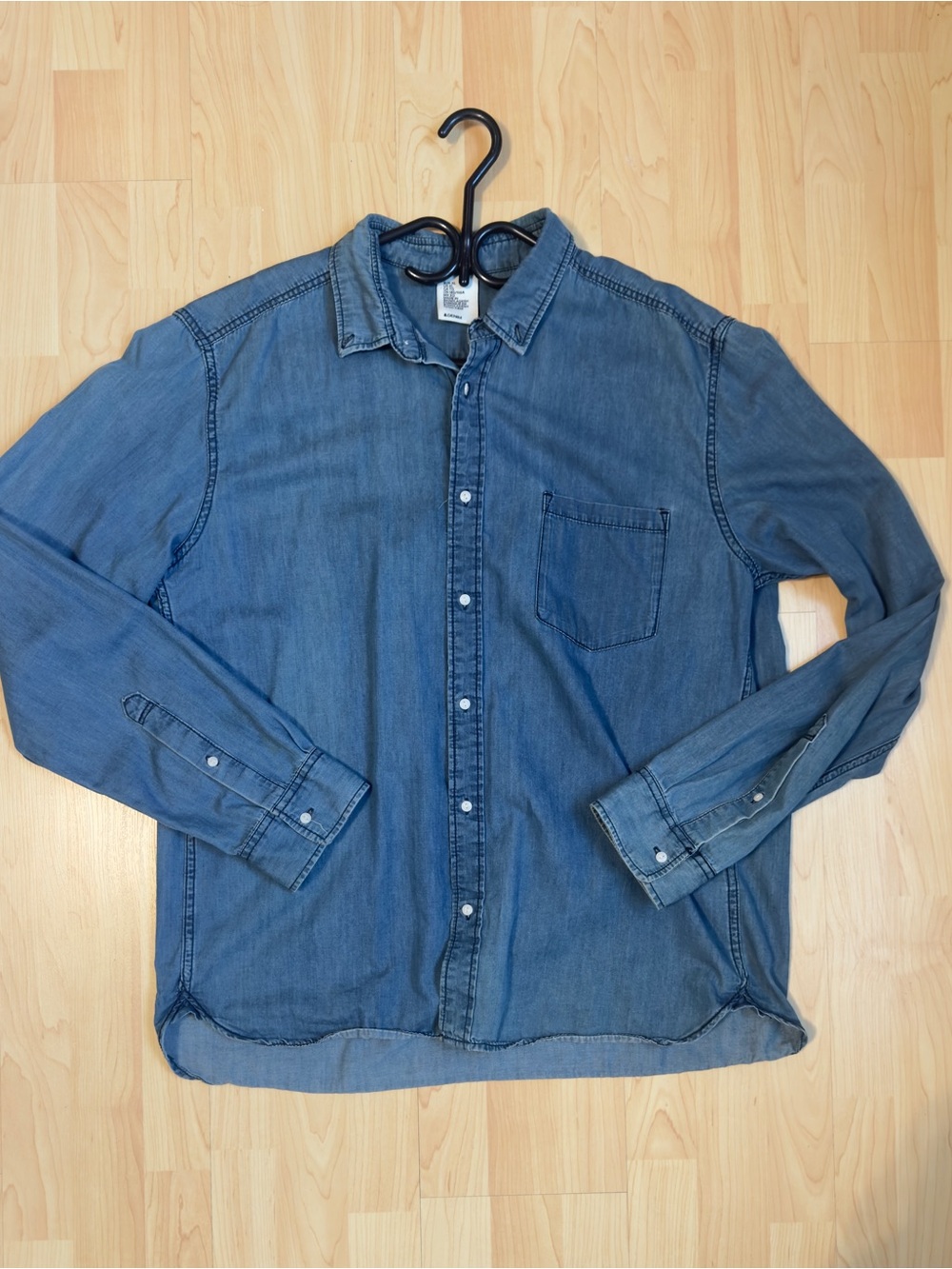 H&M Men's Washed Denim Button-Down Shirt in Blue